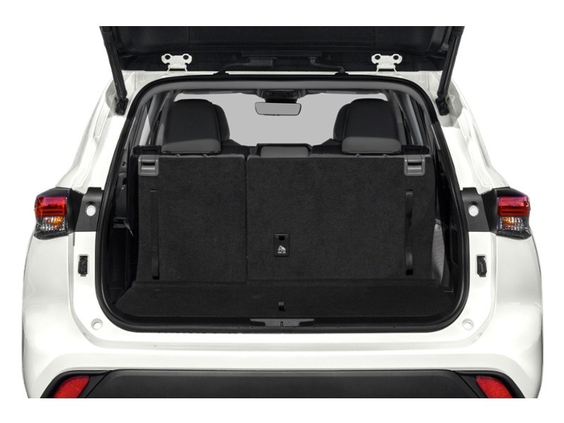 2021 Toyota Highlander XLE AWD Exterior Shot 4