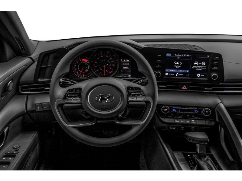 2022 Hyundai Elantra Preferred IVT Interior Shot 3