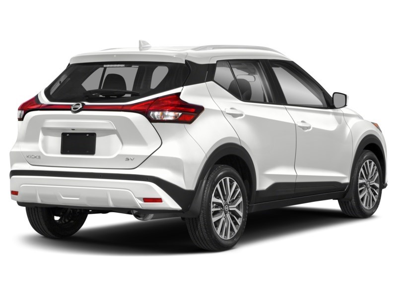 2021 Nissan Kicks SV FWD Exterior Shot 2
