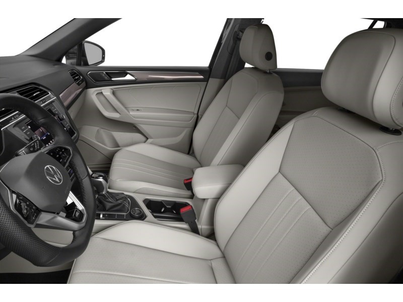 2023 Volkswagen Tiguan Comfortline R-Line Black Edition 4MOTION Interior Shot 4