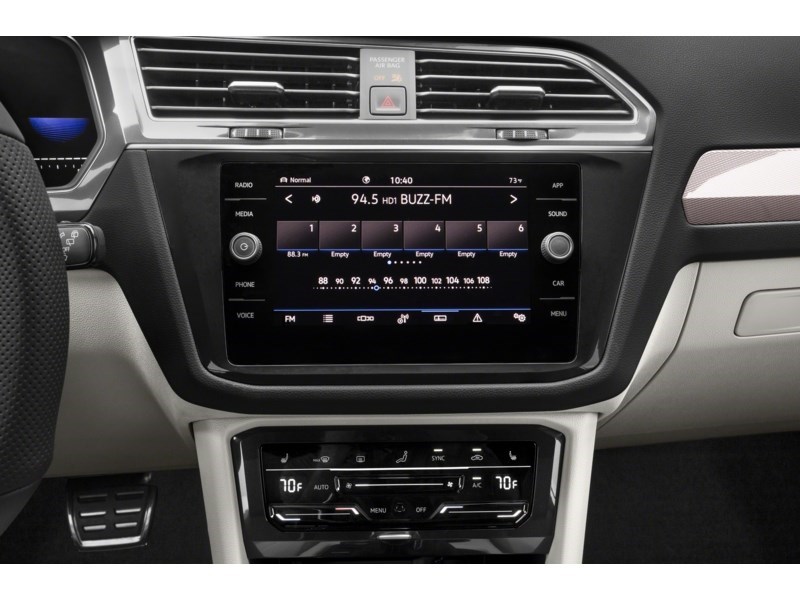 2023 Volkswagen Tiguan Comfortline R-Line Black Edition 4MOTION Interior Shot 2