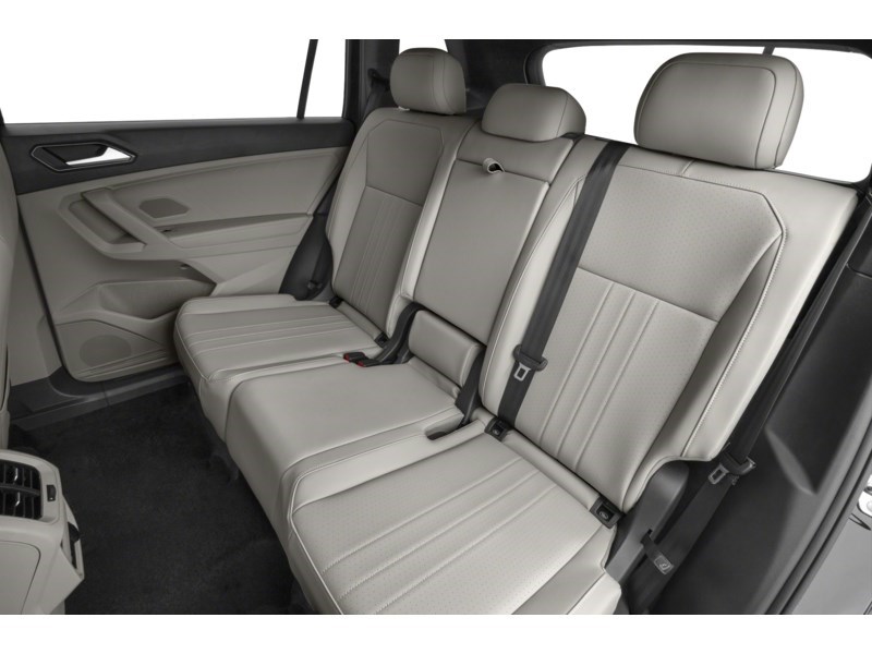 2023 Volkswagen Tiguan Comfortline R-Line Black Edition 4MOTION Interior Shot 5