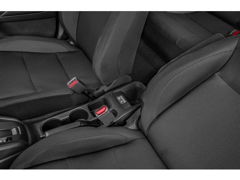 2022 Nissan Kicks S FWD Interior Shot 7