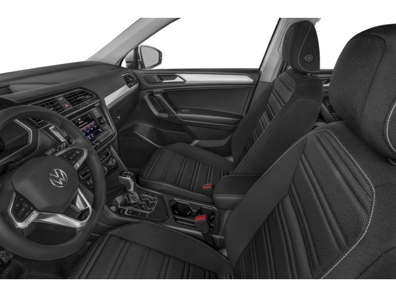 2022 Volkswagen Tiguan Trendline 4MOTION Interior Shot 4
