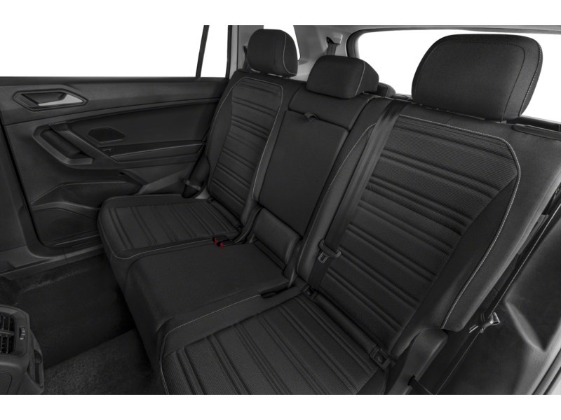 2022 Volkswagen Tiguan Trendline 4MOTION Interior Shot 5