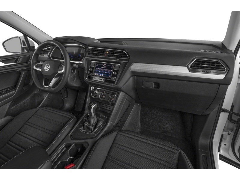 2022 Volkswagen Tiguan Trendline 4MOTION Interior Shot 1