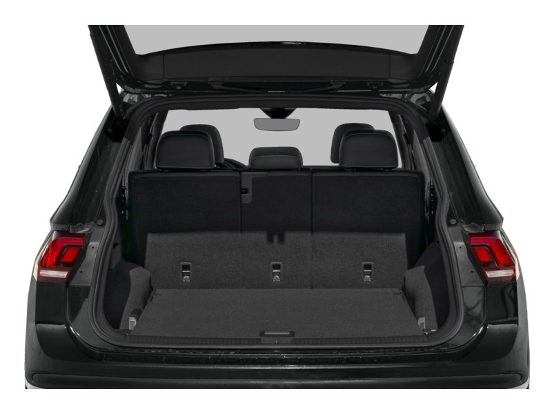 2022 Volkswagen Tiguan Highline R-Line 4MOTION Exterior Shot 4