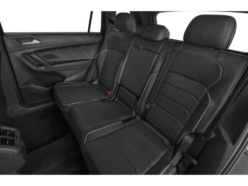 2022 Volkswagen Tiguan Highline R-Line 4MOTION Interior Shot 5