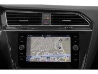 2022 Volkswagen Tiguan Highline R-Line 4MOTION Interior Shot 8