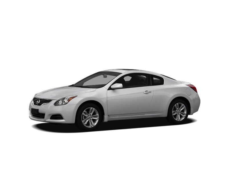 2010 Nissan Altima 2dr Cpe I4 CVT 2.5 S Silver Mist Metallic  Shot 1