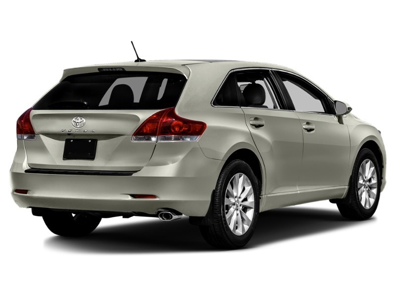 2016 Toyota Venza 4dr Wgn Blizzard Pearl  Shot 5