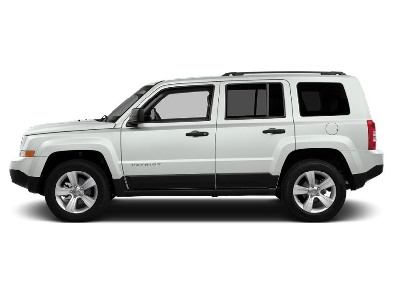 2015 Jeep Patriot 4WD 4dr Altitude *Ltd Avail* Bright White  Shot 3