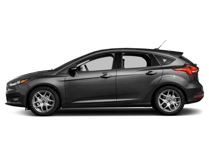 2015 Ford Focus 5dr HB SE Magnetic Metallic  Shot 17