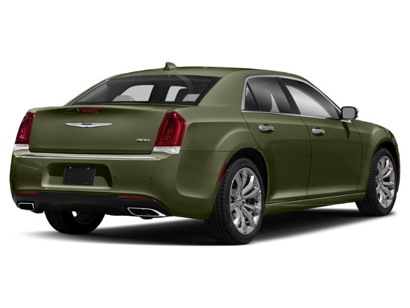 2018 Chrysler 300 300 Limited AWD Green Metallic  Shot 32